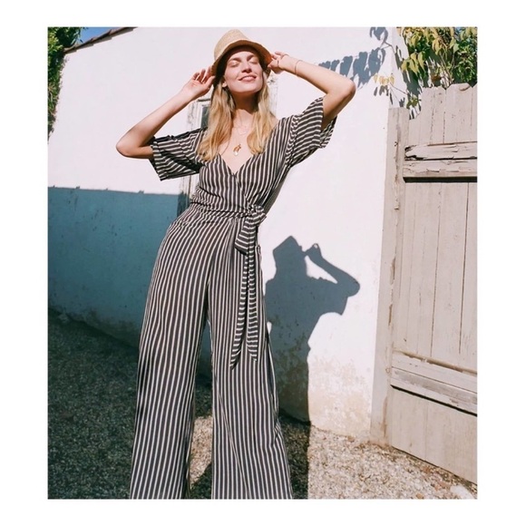 Beachgold Anthropologie lillia stripe faux wrap jumpsuit short sleeve size SP - Picture 2 of 8